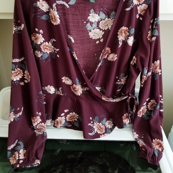 Maroon Crop Top - Picture 3 of 6